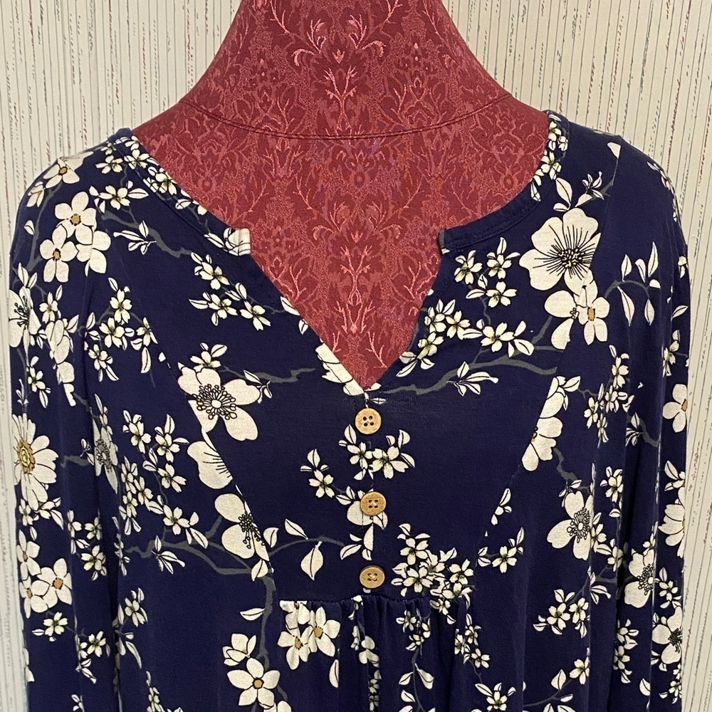 Cathy Women Blouse Size Large Floral Navy Long Sleeves - Picture 2 of 8